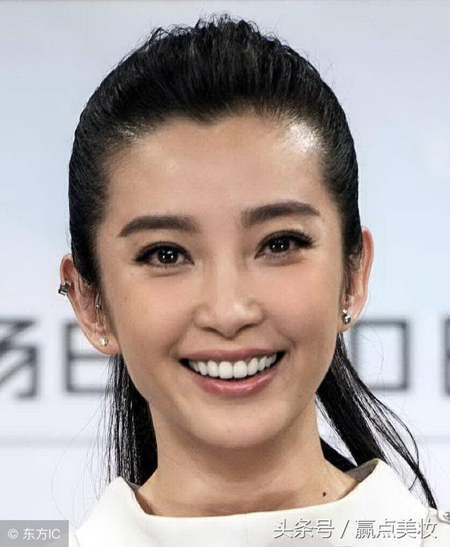 菱形脸明星的独特魅力展现