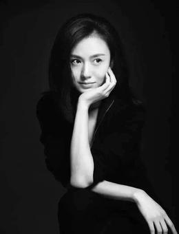演员王嘉绮，演艺之路的闪耀之星